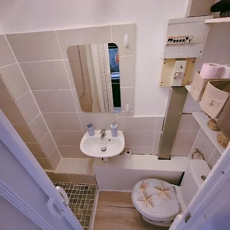 1 Piece Proche De La *