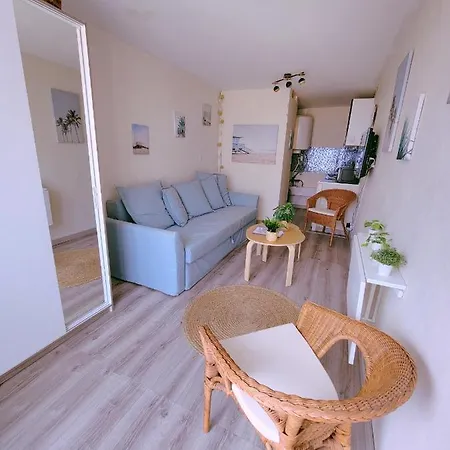 1 Piece Proche De La Daire Le Grau-du-Roi