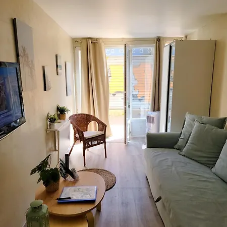 1 Piece Proche De La Daire *